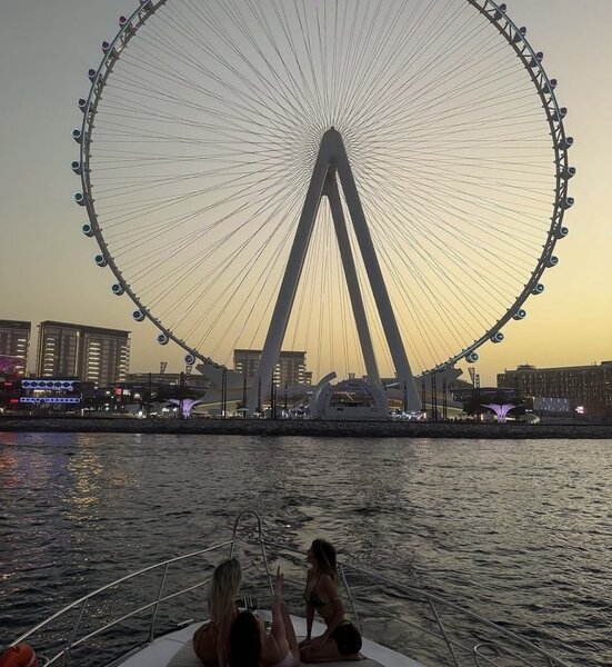 Elvetia & Europe Luxury Agency Apartamente private & castiguri atractive.